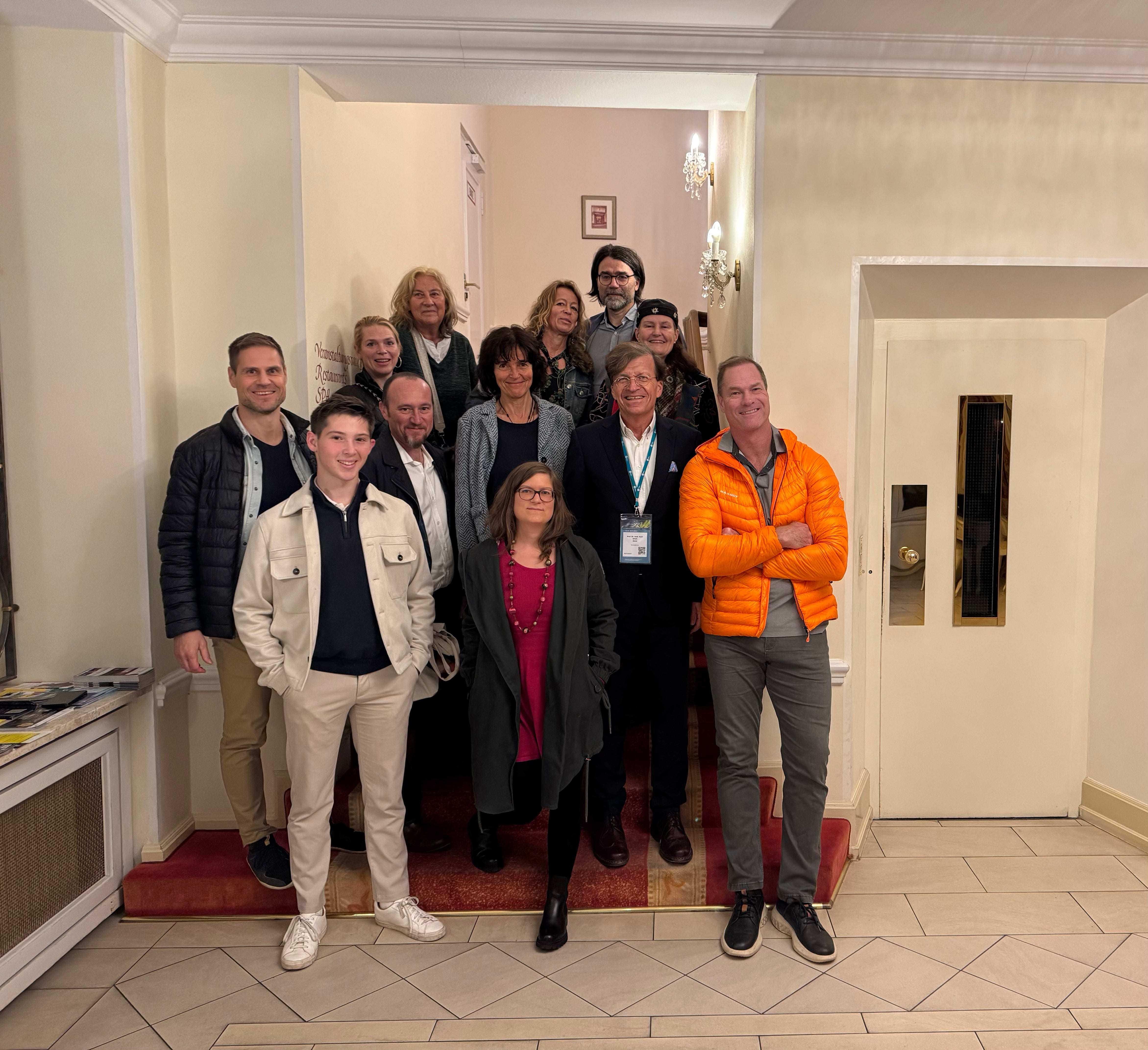 Gruppenbild der Gesellschaft für evolutionäre Medizin und Gesundheit